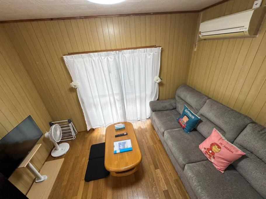 Cottage Blue Onna Luaran gambar
