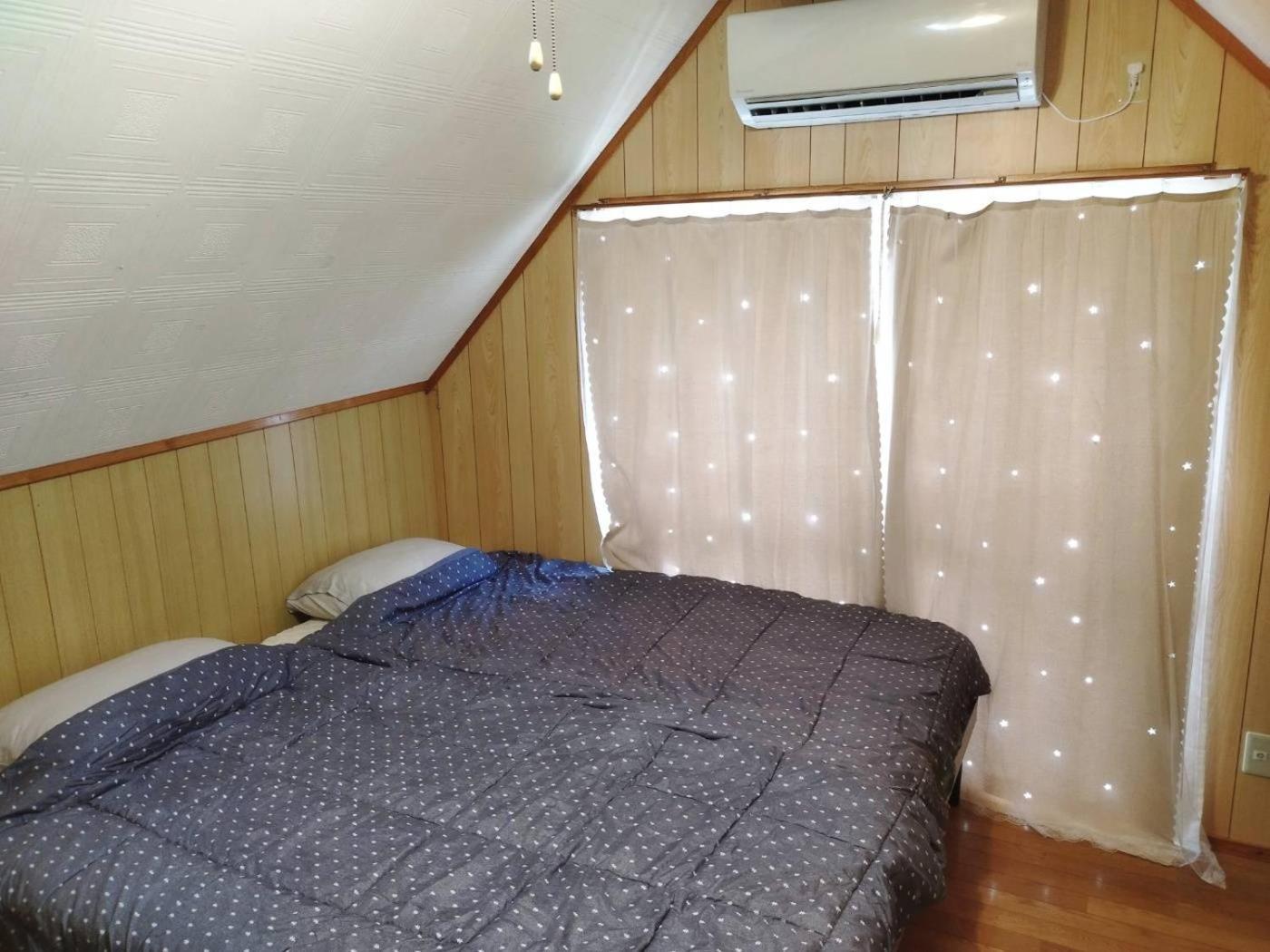 Cottage Blue Onna Luaran gambar