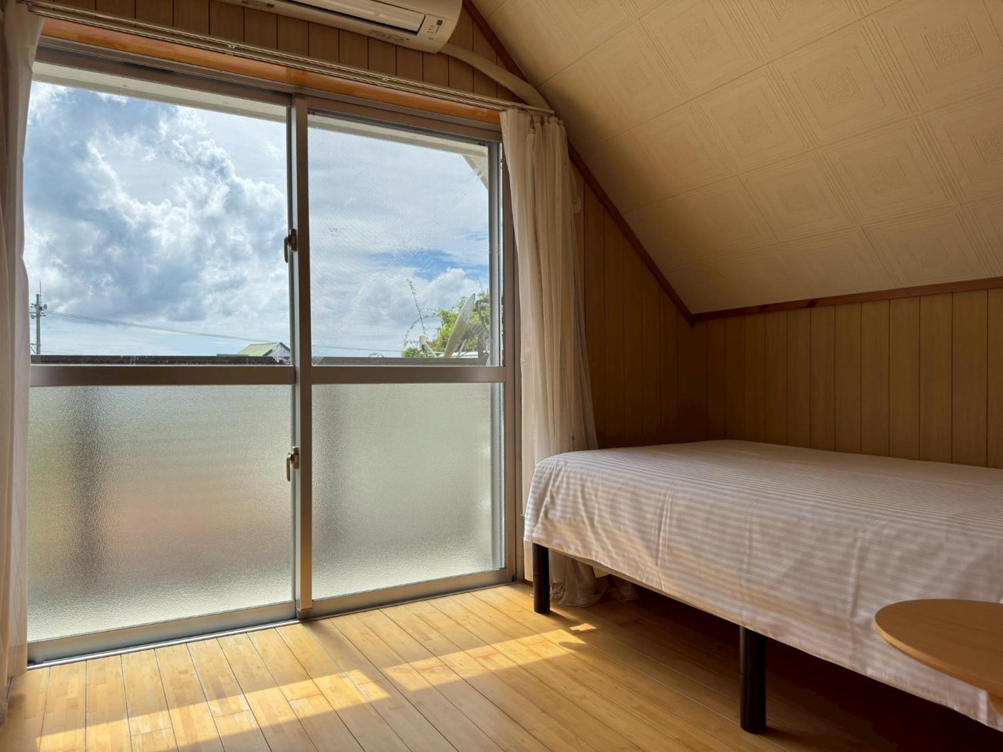 Cottage Blue Onna Luaran gambar