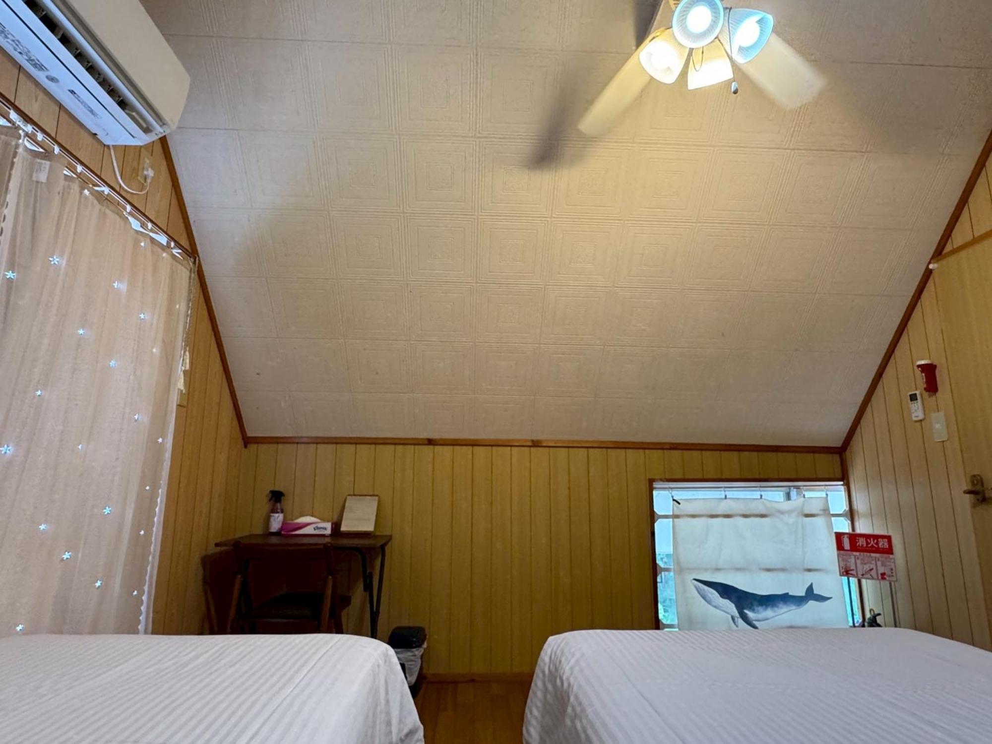 Cottage Blue Onna Luaran gambar